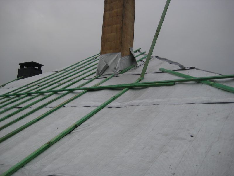 insulation of the roof with aluthermo roofreflex reflective breather membrane e