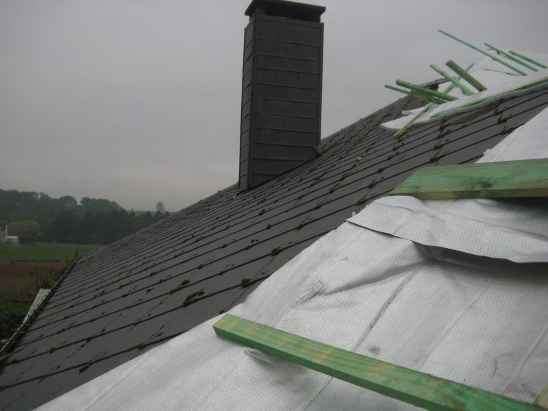 insulation of the roof with aluthermo roofreflex reflective breather membrane e
